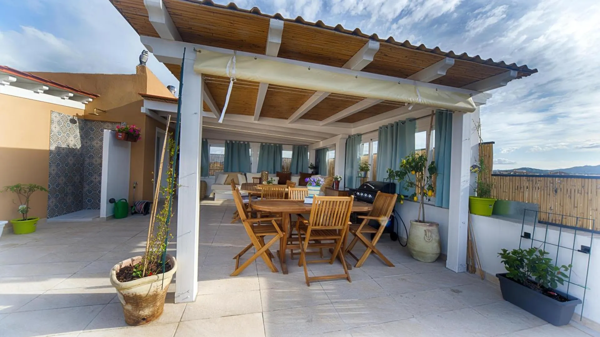 Terrace Rooms Olbia Center